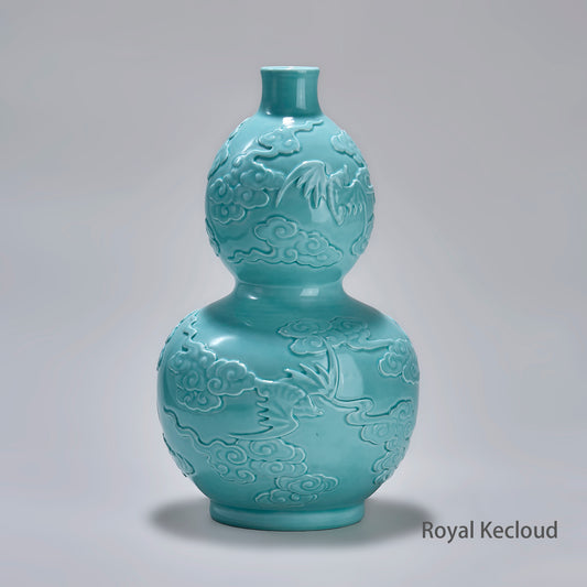 Chinese Qing Dynasty Carved Celadon Glazed Double-Gourd Vase, HuLuPing