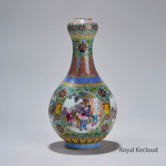 Chinese Qing Dynasty Enamel Garlic Head Vase